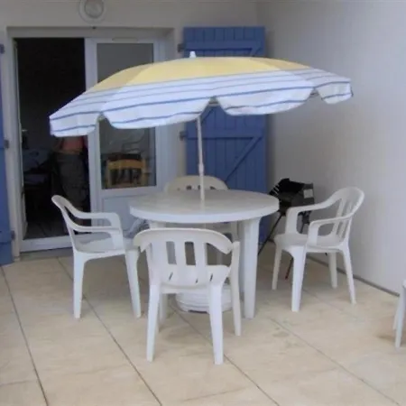 Agreable Avec Terrasse, Piscine Et A 600m De La Plage, - Fr-1-194-107 Apartment La Tranche-sur-Mer