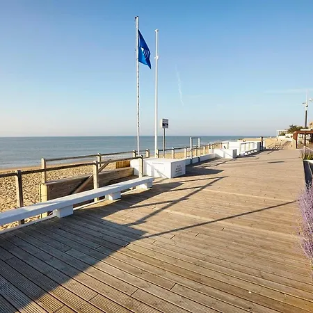 Agreable Avec Terrasse, Piscine Et A 600m De La Plage, - Fr-1-194-107 * La Tranche-sur-Mer